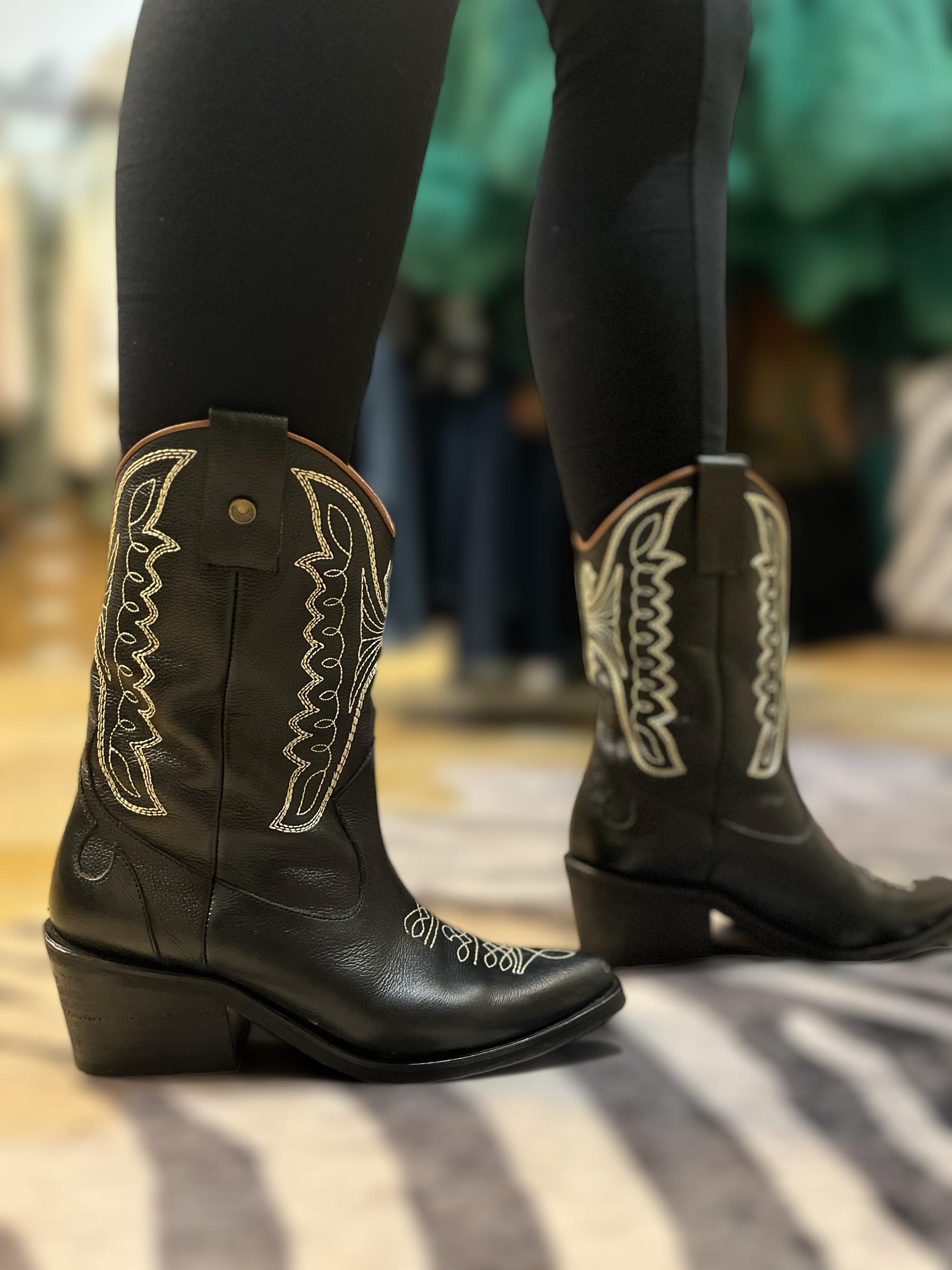 Black Unstoppable Cowboy Boots - Stivali New York - At The Boutique ...